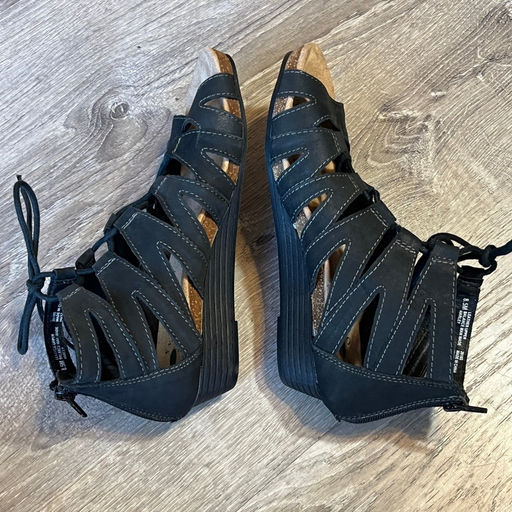 Earth Origins Harley Black Leather Gladiator Wedge Sandals Womens 8.5M Low Heel